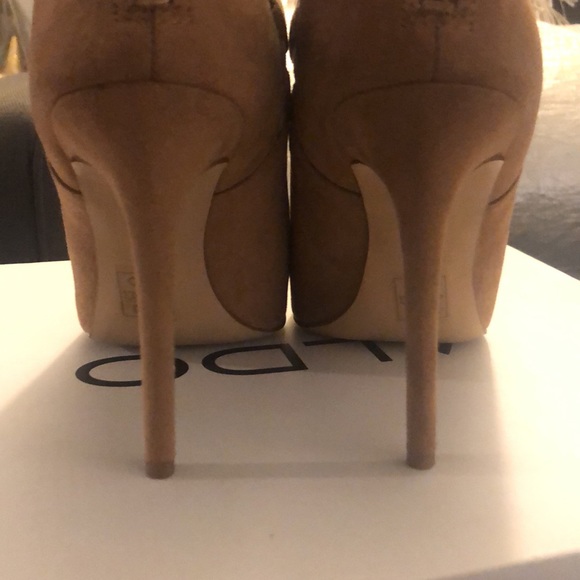 ALDO stiletto Booties (tan) size 8 women’s - Picture 7 of 10